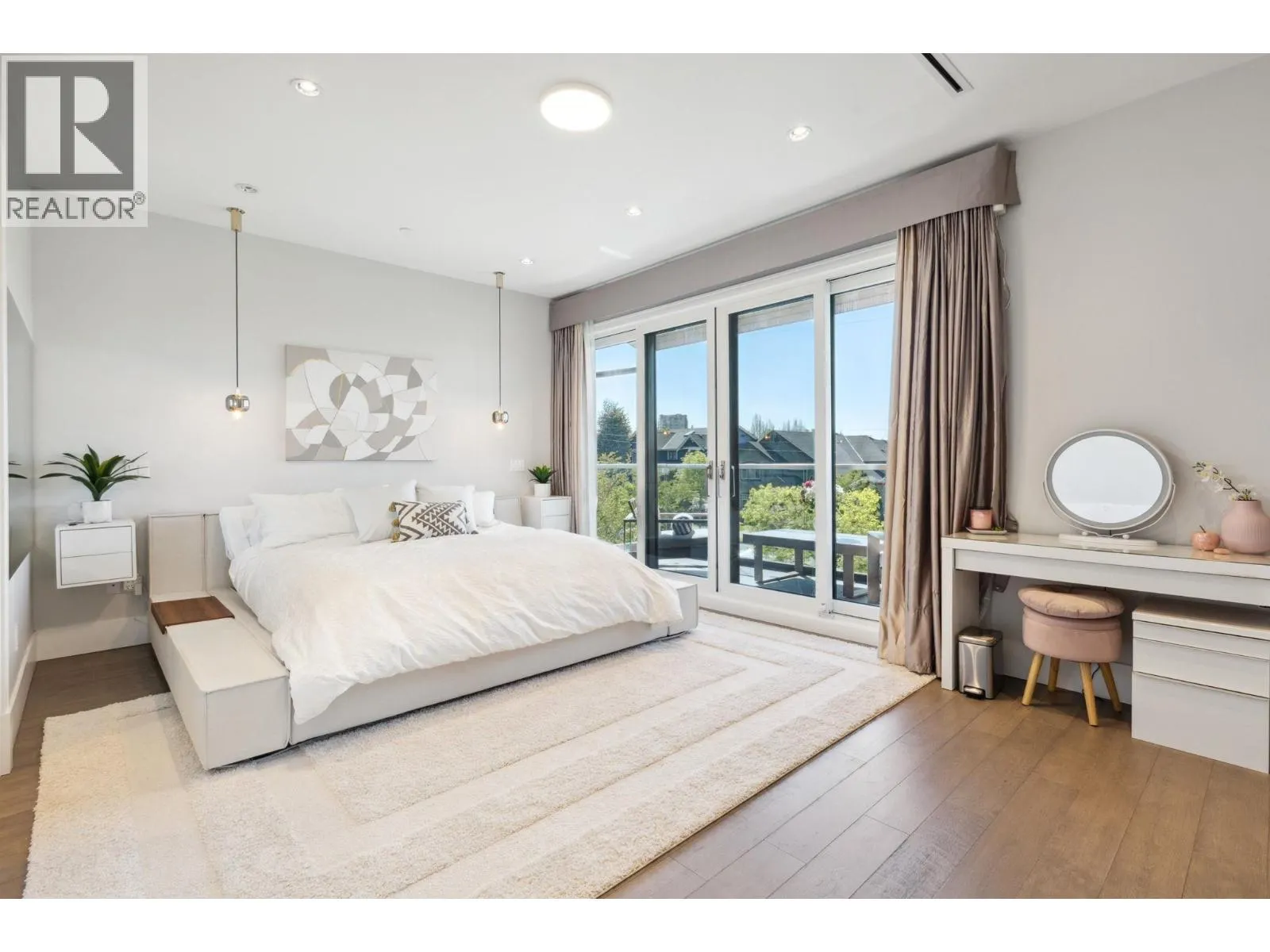 342 W 15TH STREET