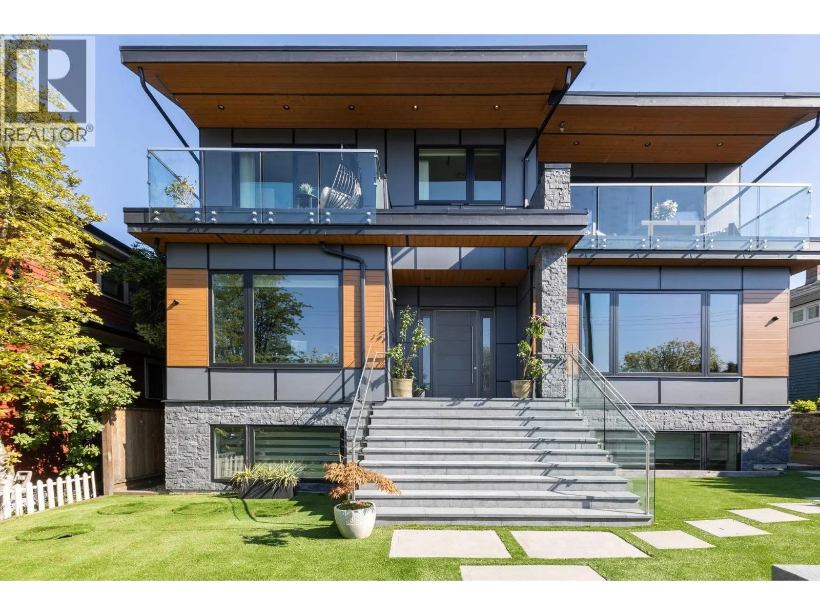 342 W 15TH STREET