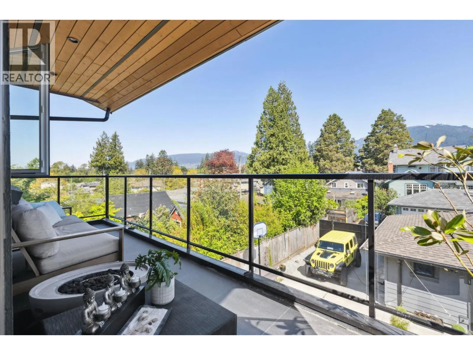 342 W 15TH STREET