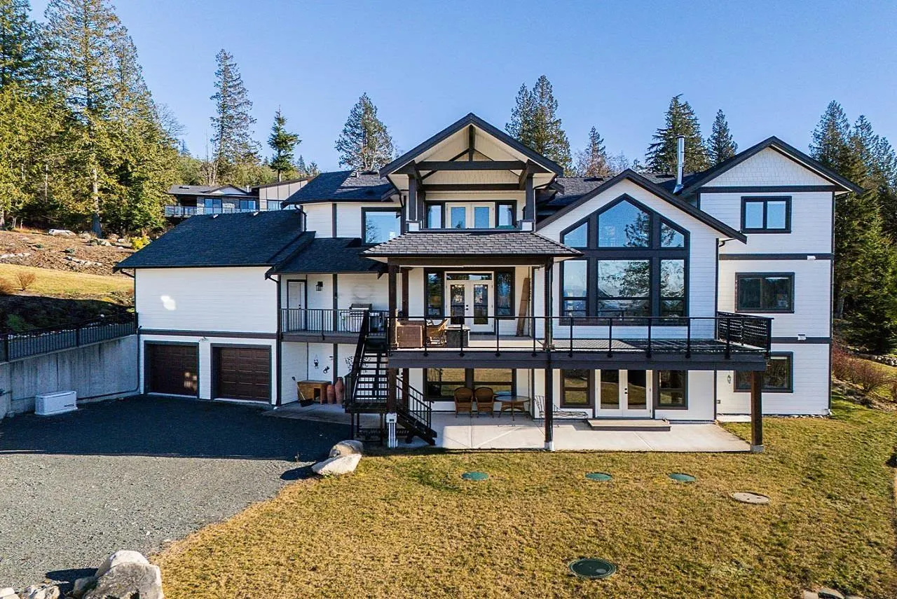 12 37885 BAKSTAD ROAD