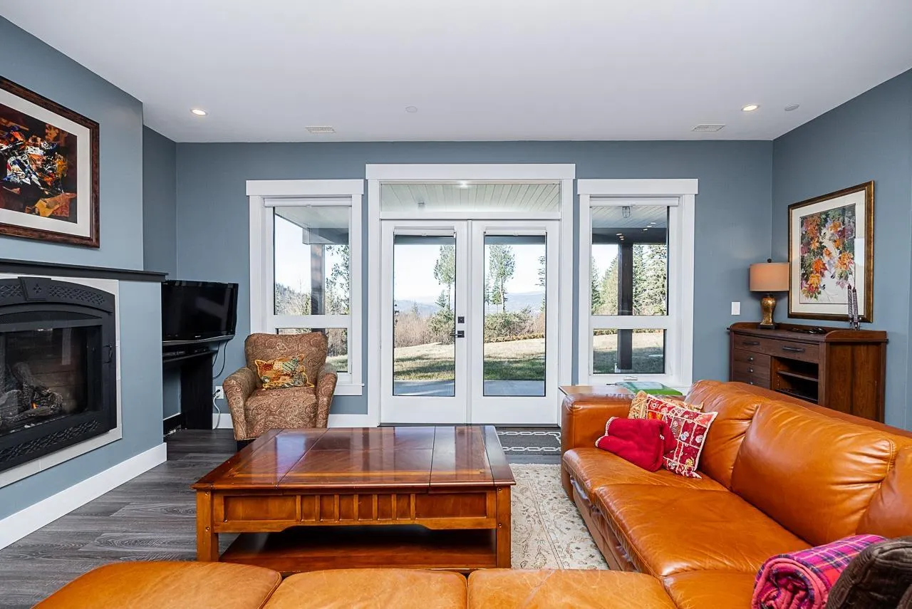 12 37885 BAKSTAD ROAD