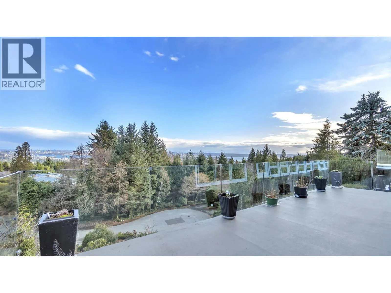 1135 GROVELAND COURT
