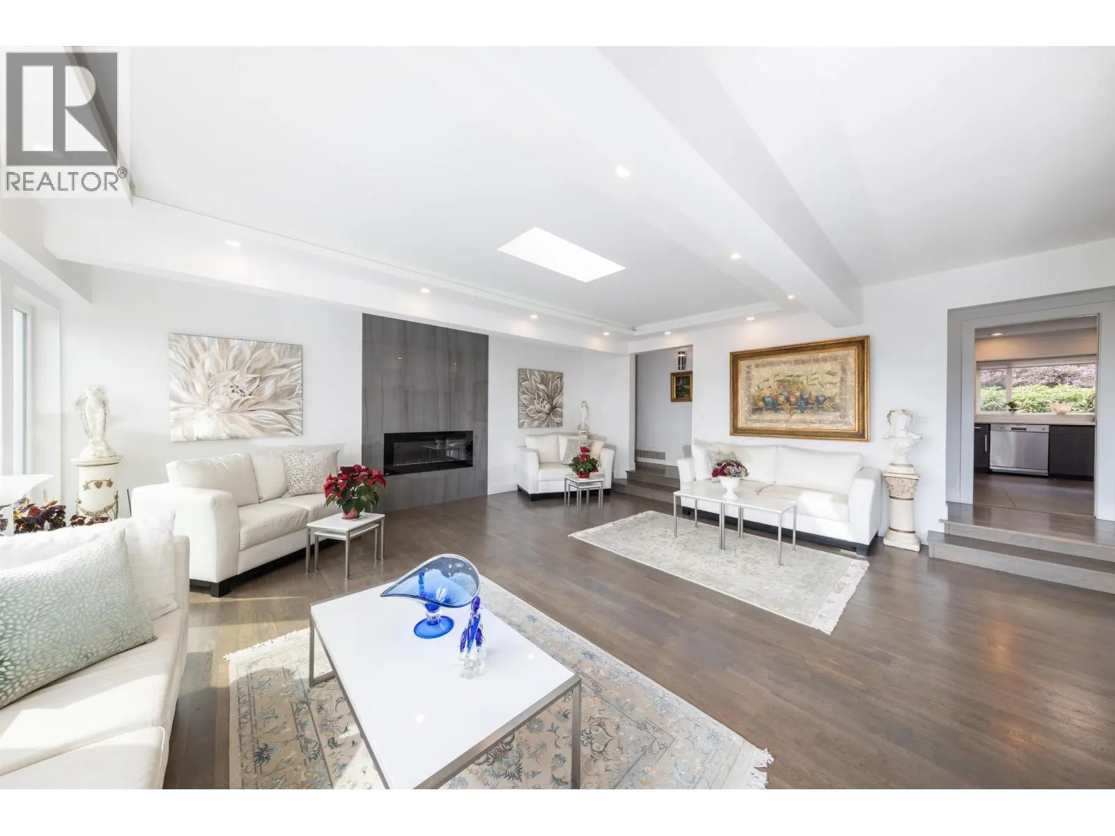 1135 GROVELAND COURT