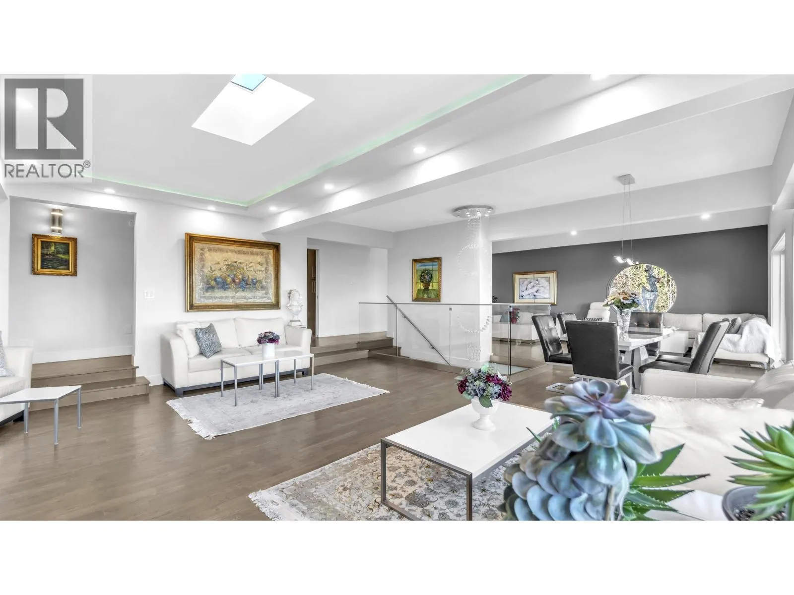 1135 GROVELAND COURT