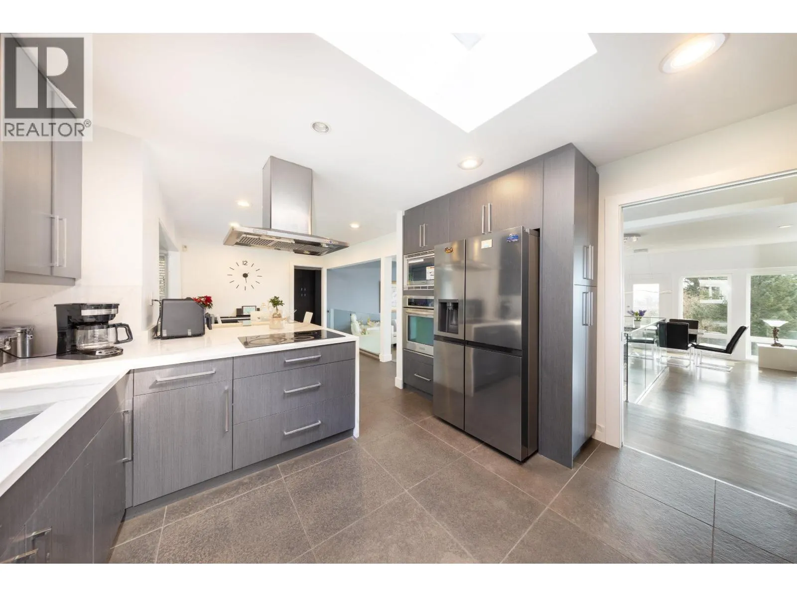 1135 GROVELAND COURT