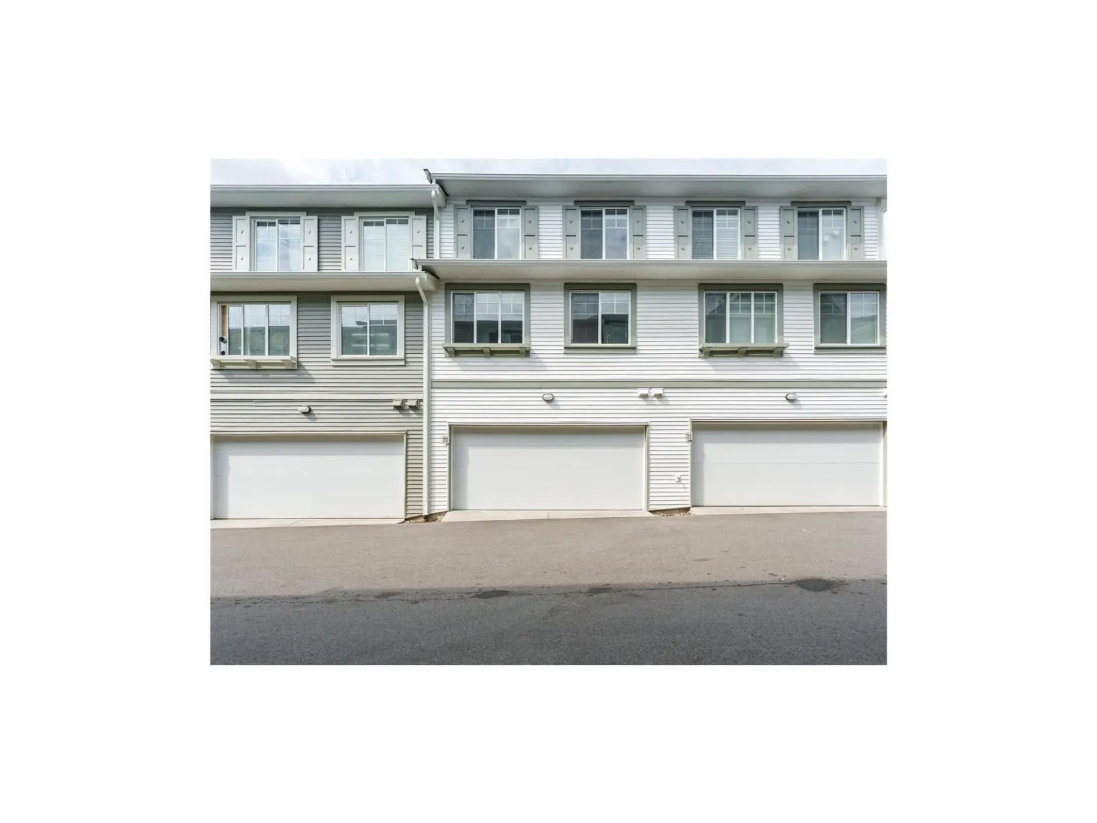 72 15850 85 AVENUE