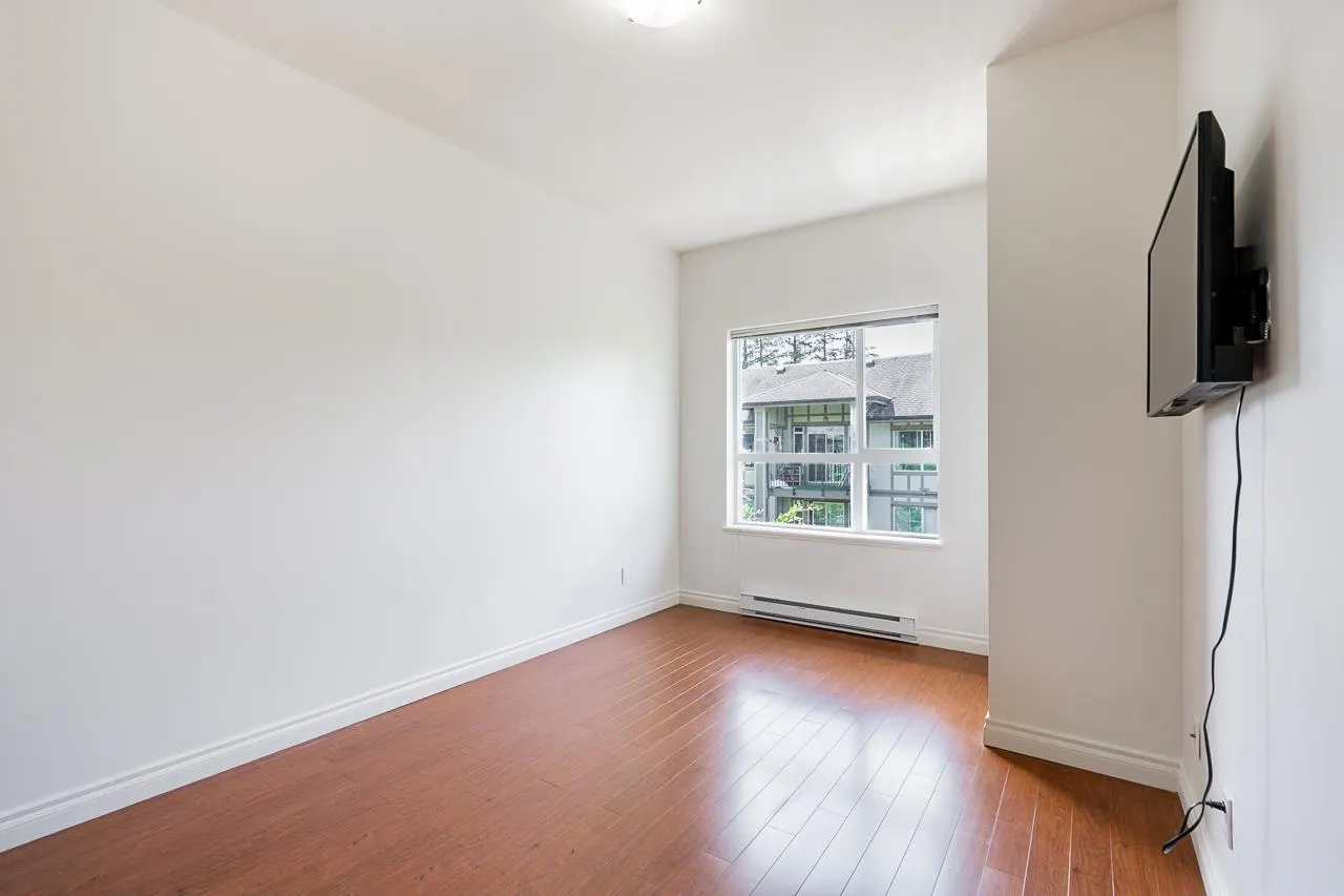 509 8717 160 STREET