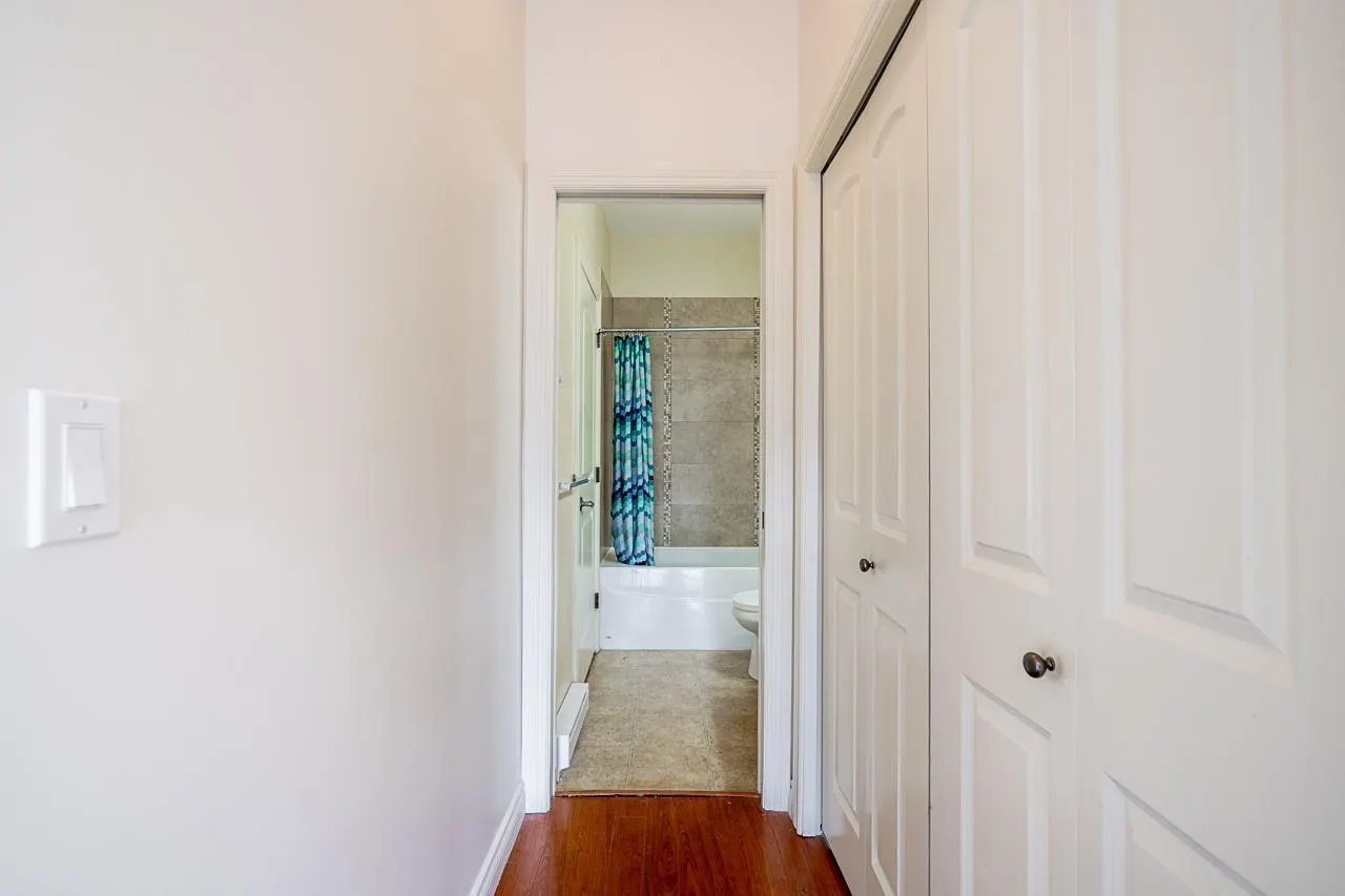 509 8717 160 STREET