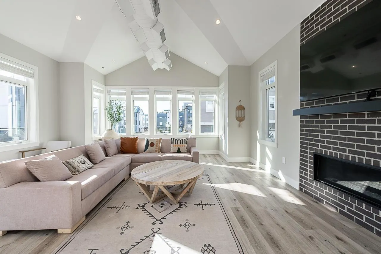 47 2070 OAK MEADOWS DRIVE