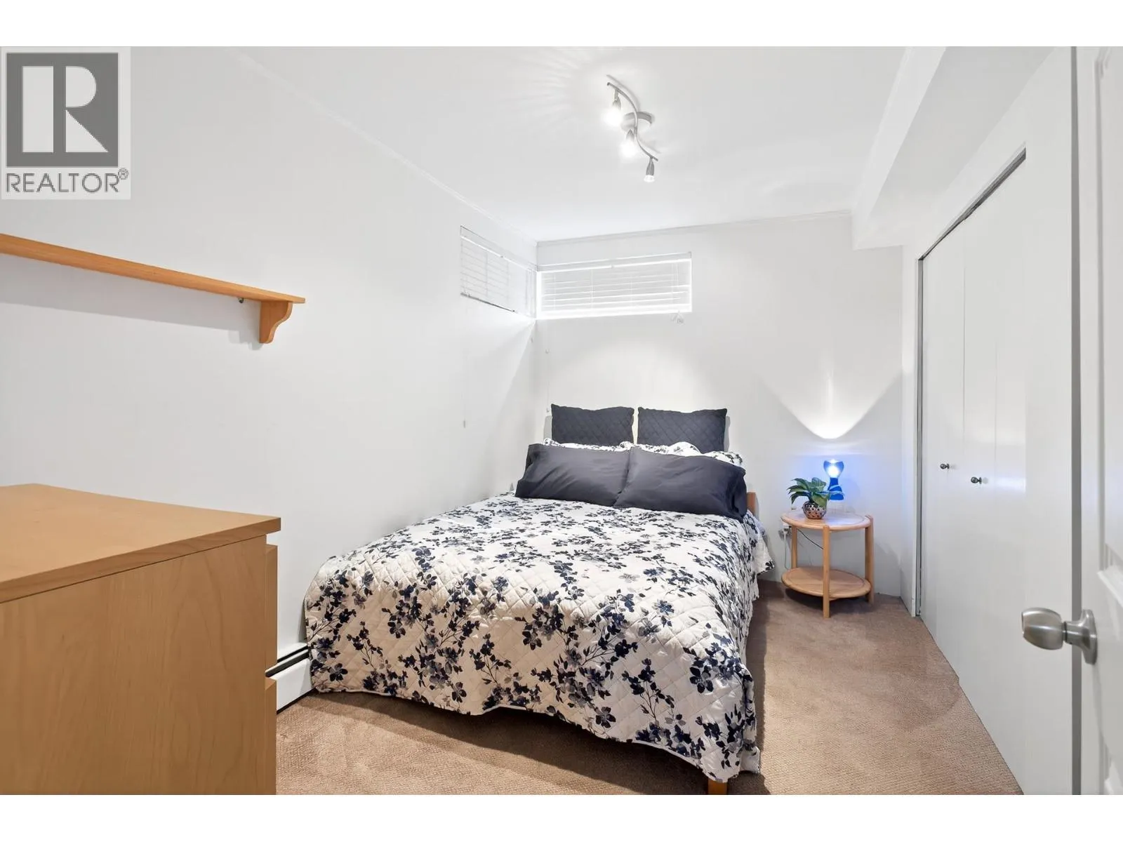 15 CRAWFORD BAY