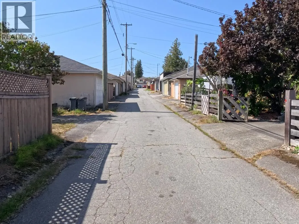 749 W 60TH AVENUE