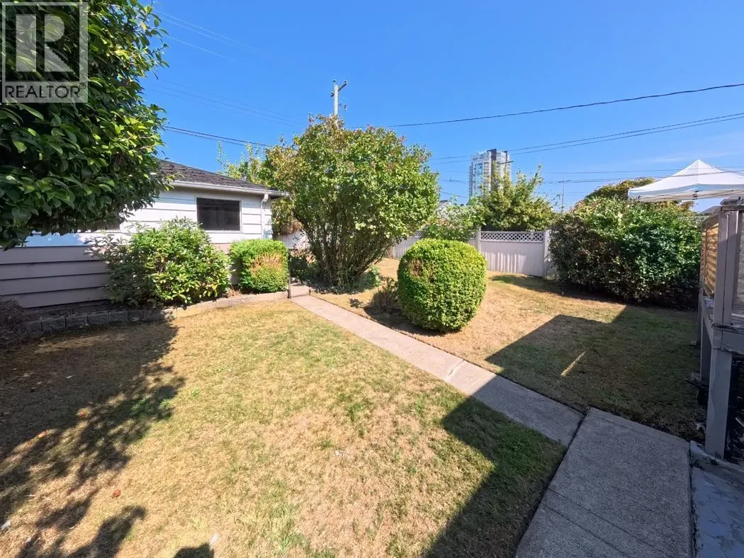 749 W 60TH AVENUE