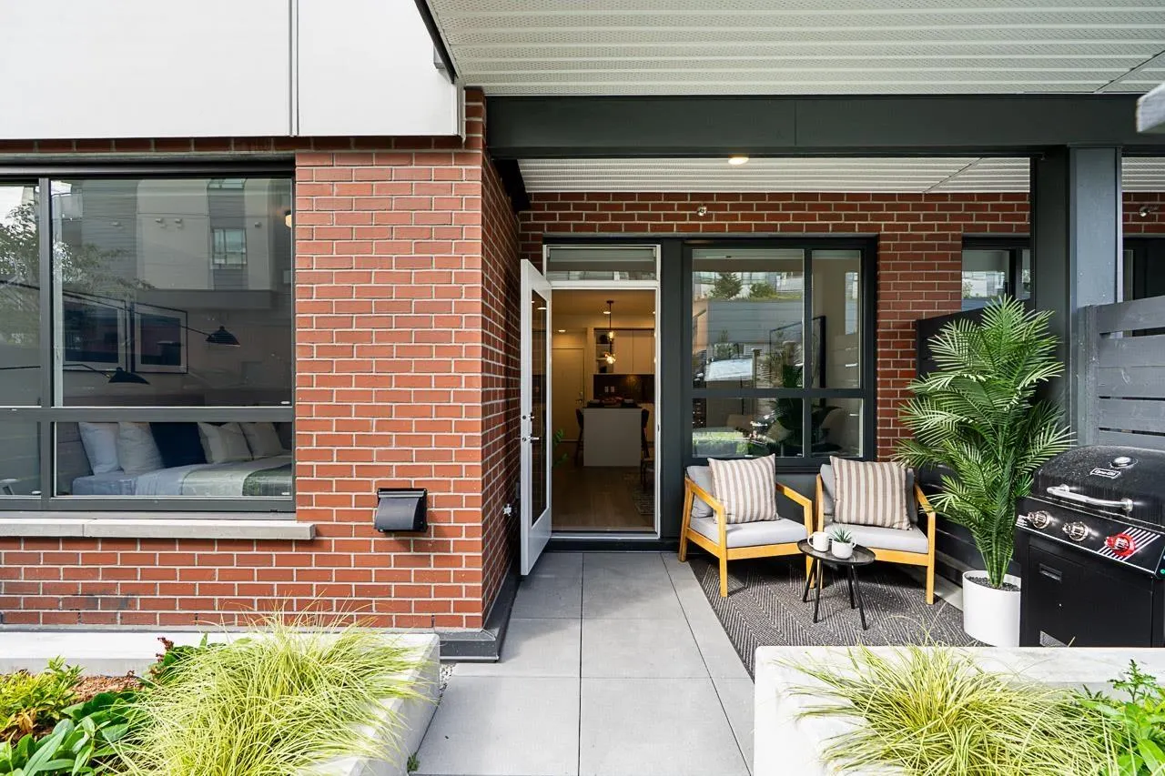 610 7936 206 STREET