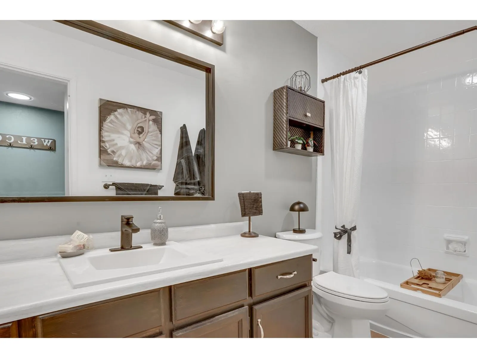 310 33490 COTTAGE LANE