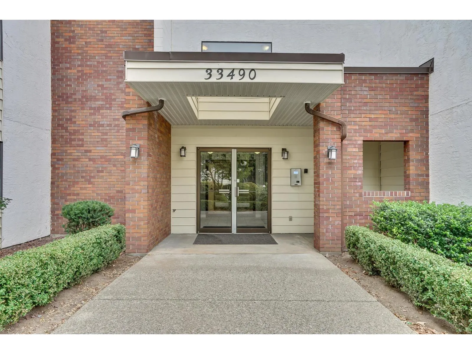 310 33490 COTTAGE LANE