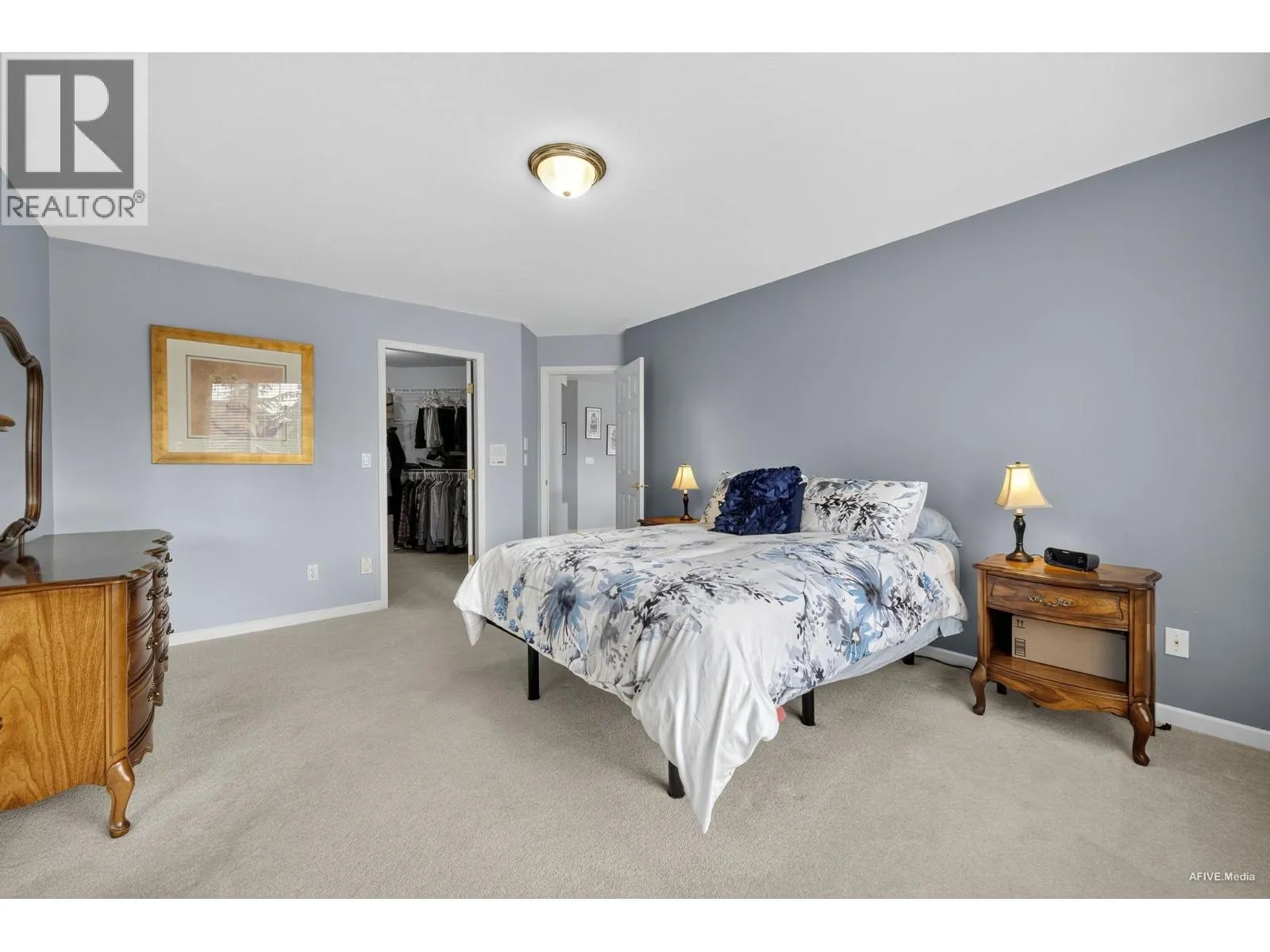 38 TIMBERCREST DRIVE