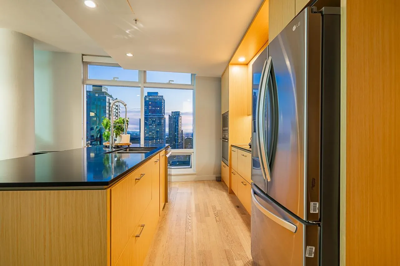 2706 13495 CENTRAL AVENUE