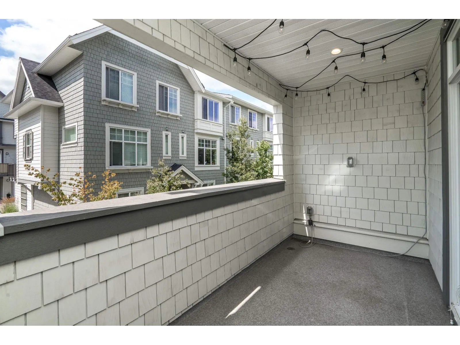 105 15850 85 AVENUE