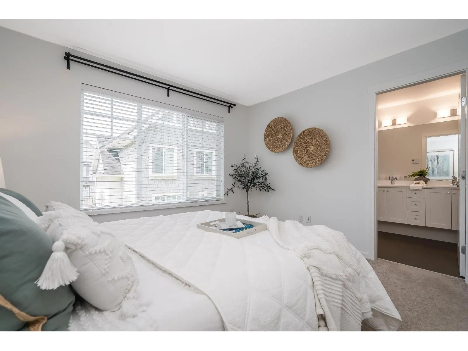 105 15850 85 AVENUE