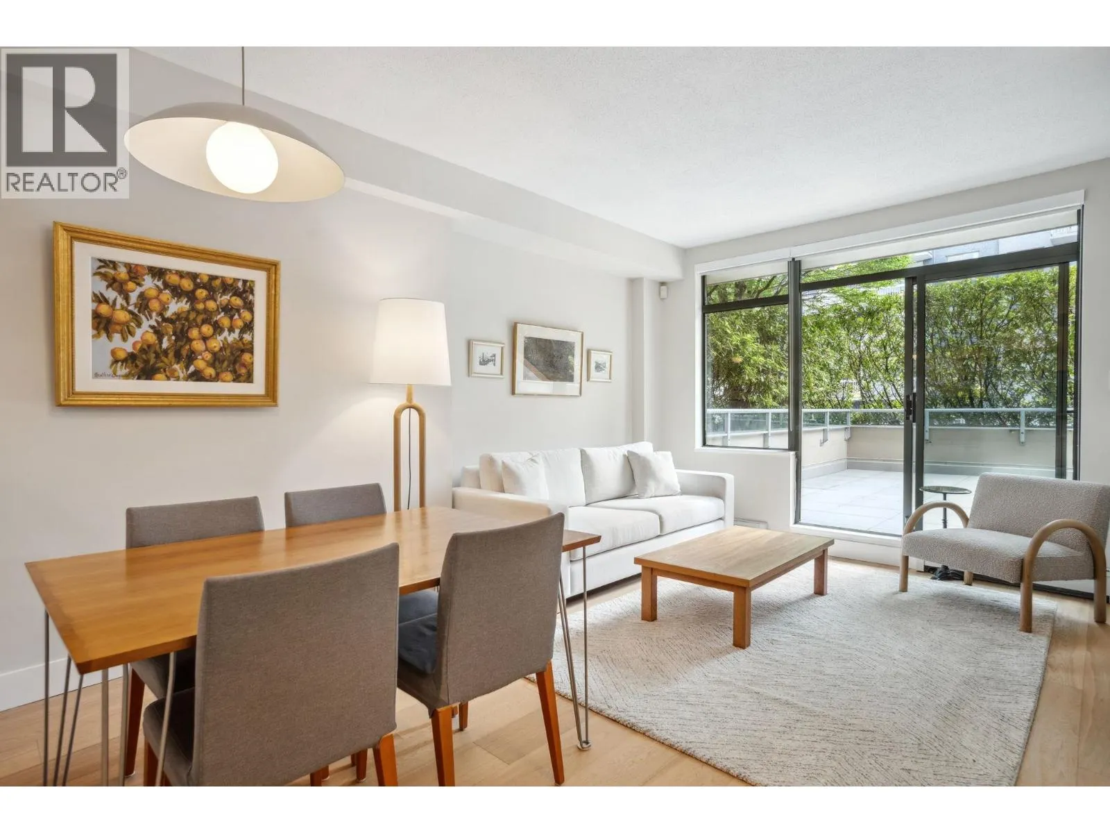 100 1688 ROBSON STREET