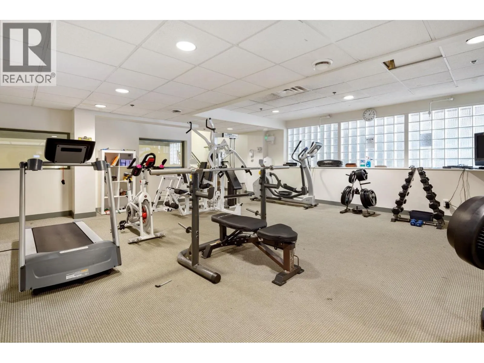 100 1688 ROBSON STREET