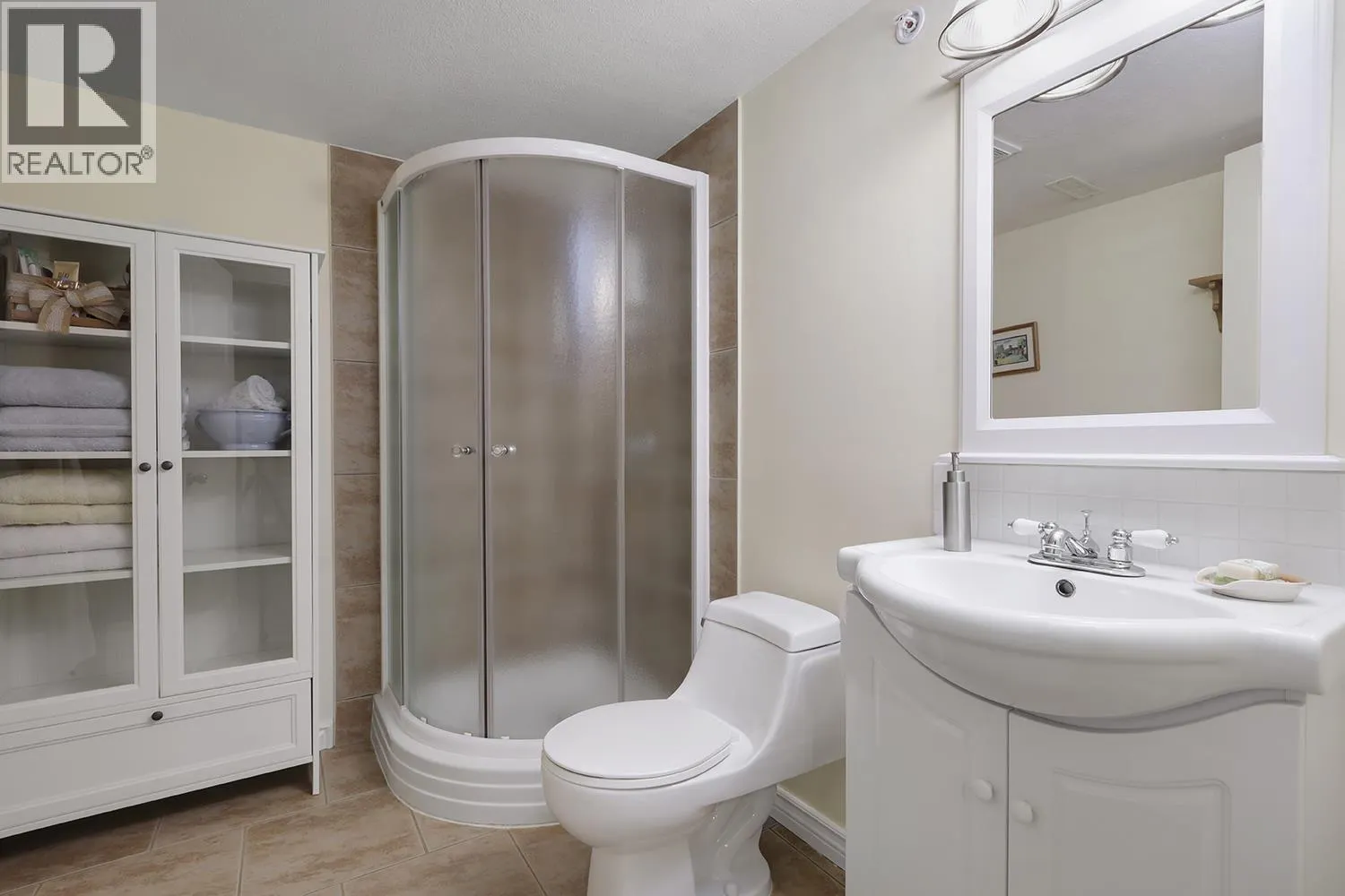 13895 DOCKSTEADER LOOP