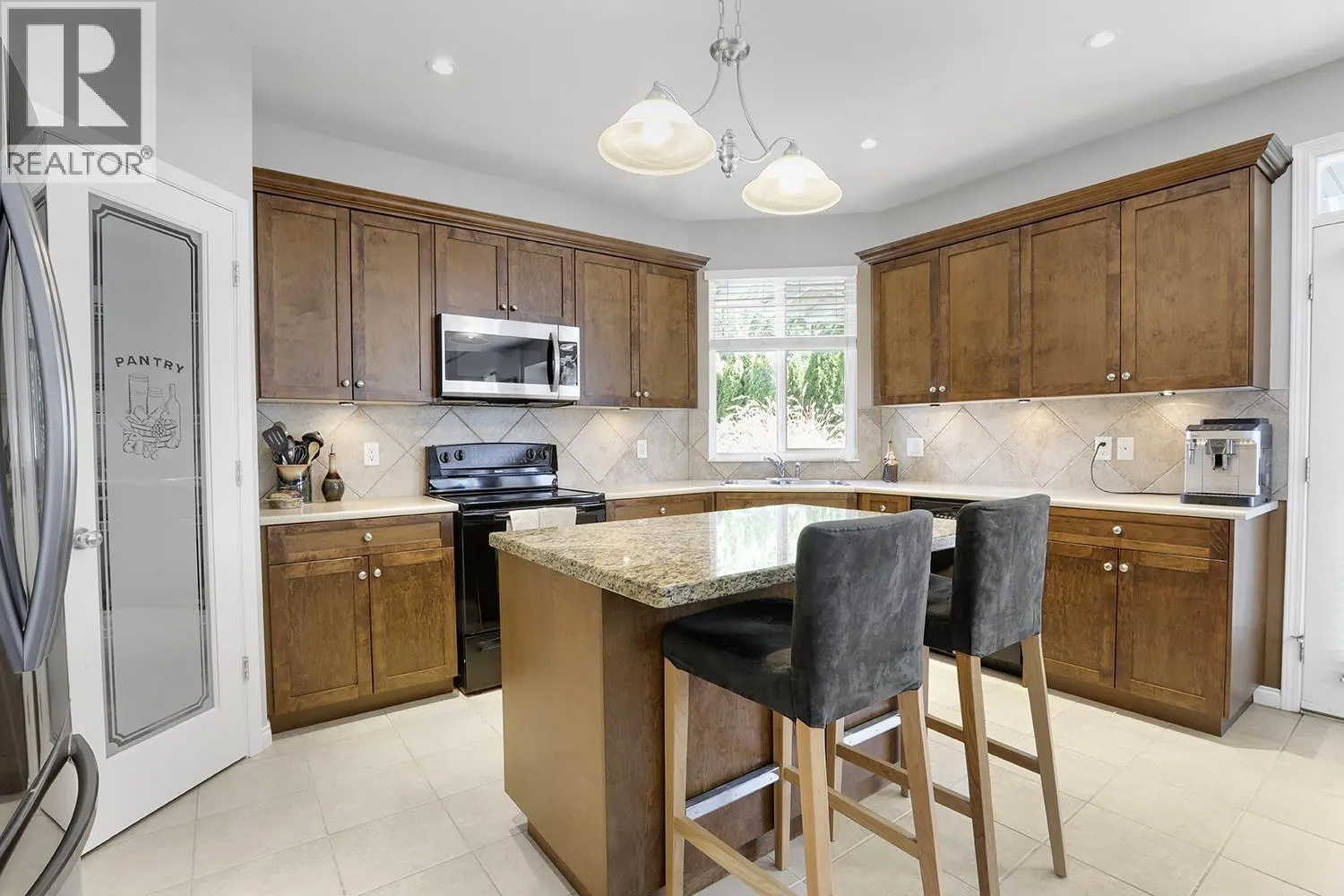 13895 DOCKSTEADER LOOP