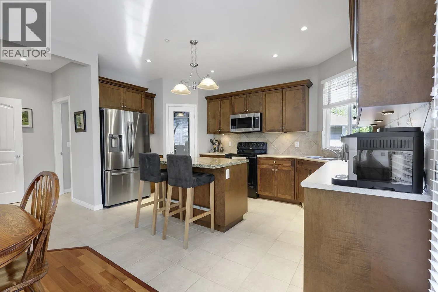 13895 DOCKSTEADER LOOP