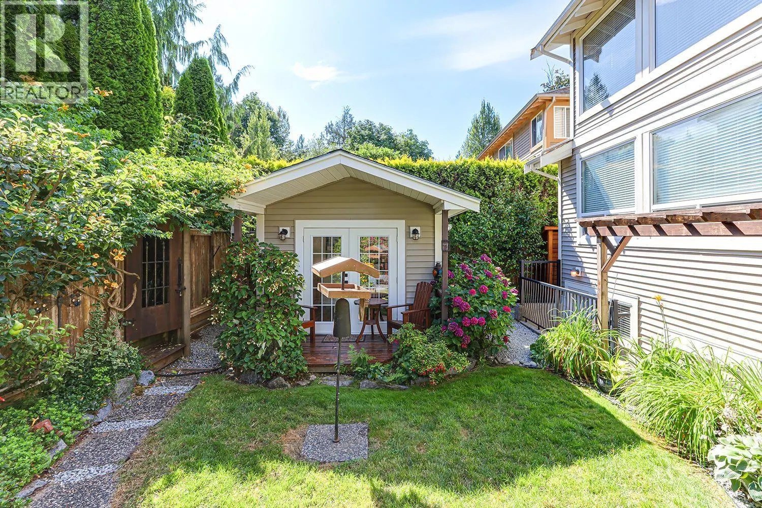 13895 DOCKSTEADER LOOP