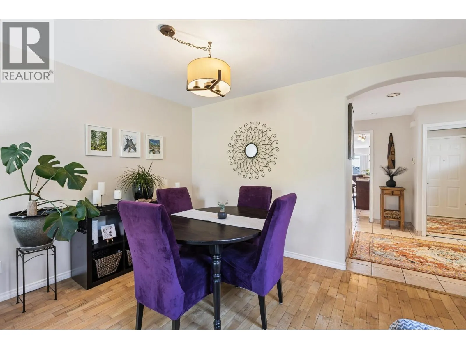 407 E 1ST STREET
