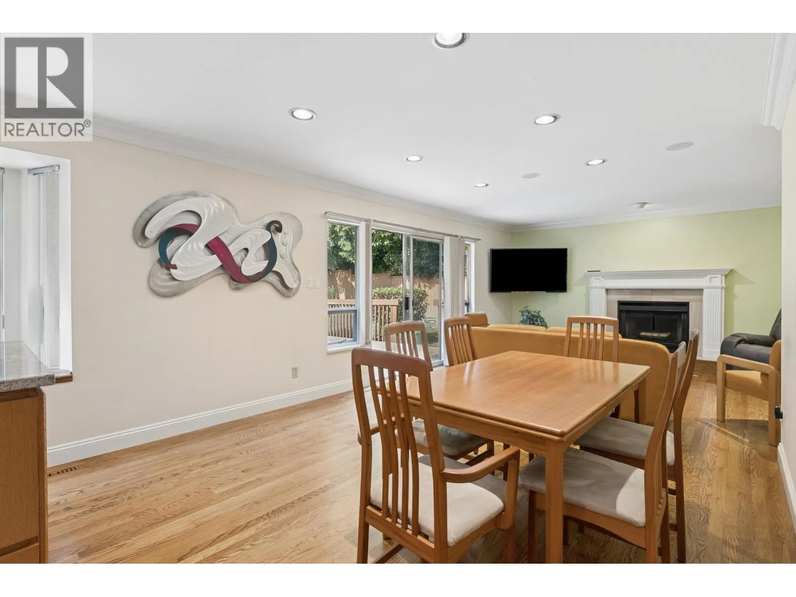 5685 NANCY GREENE WAY