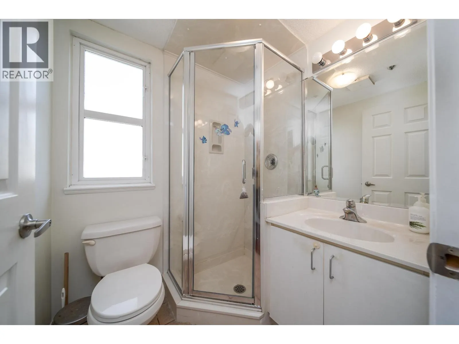 302 8728 SW MARINE DRIVE
