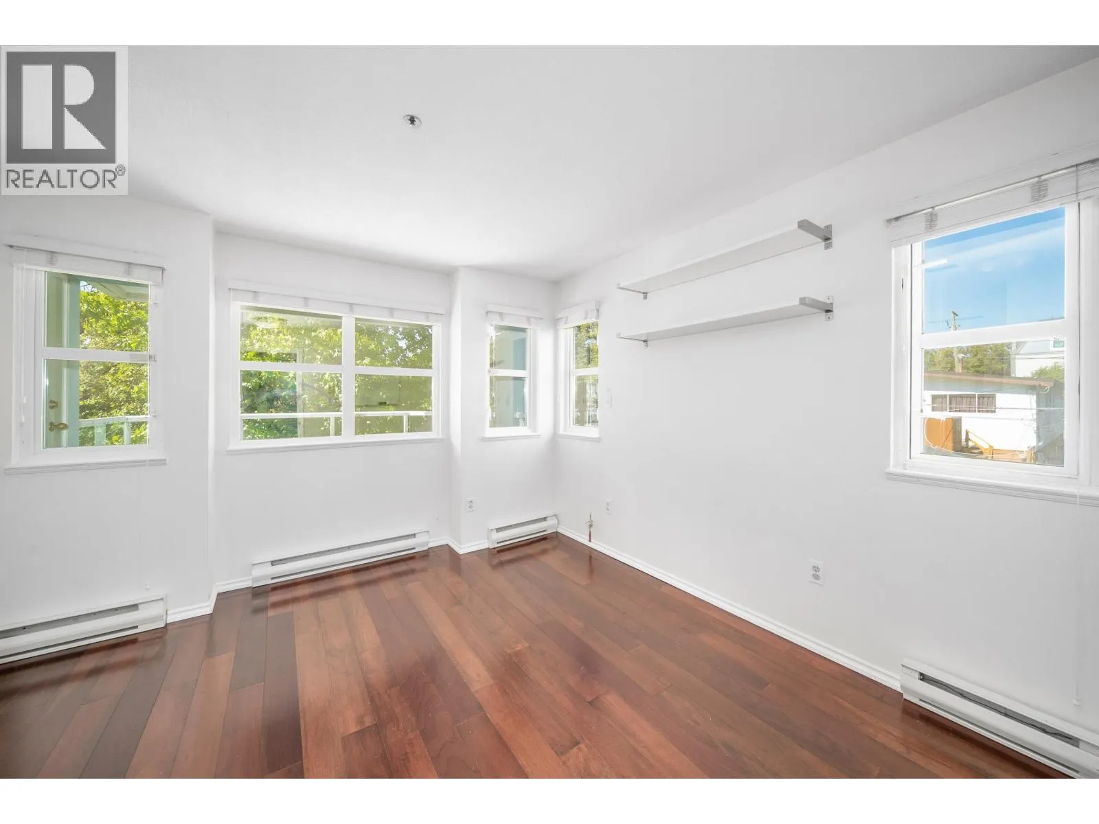302 8728 SW MARINE DRIVE