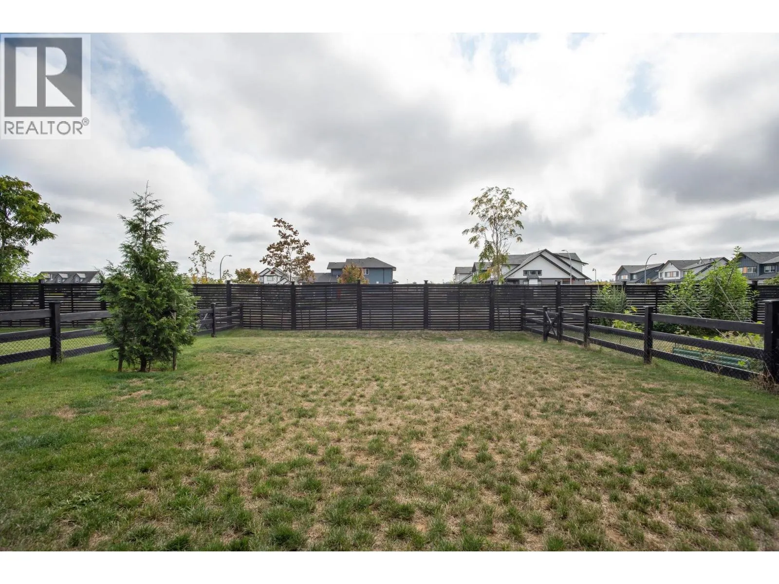 4 4375 CORMORANT WAY