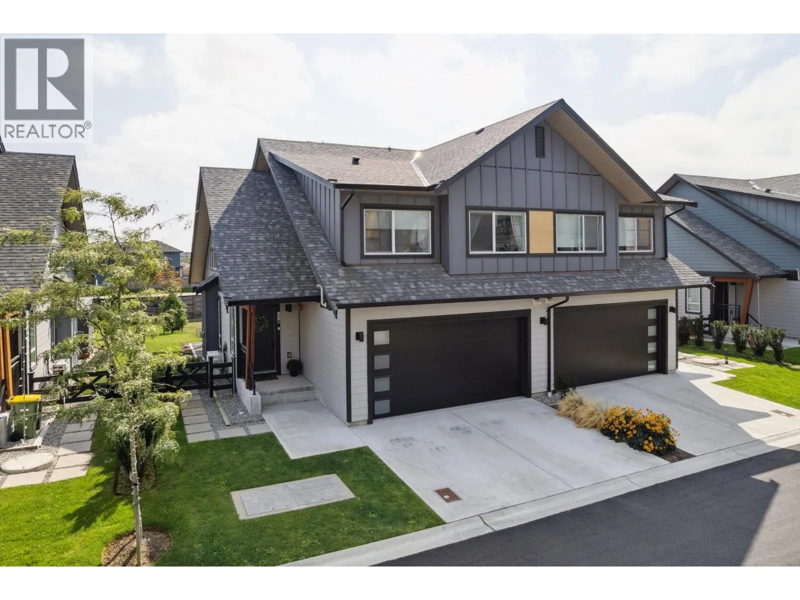 4 4375 CORMORANT WAY