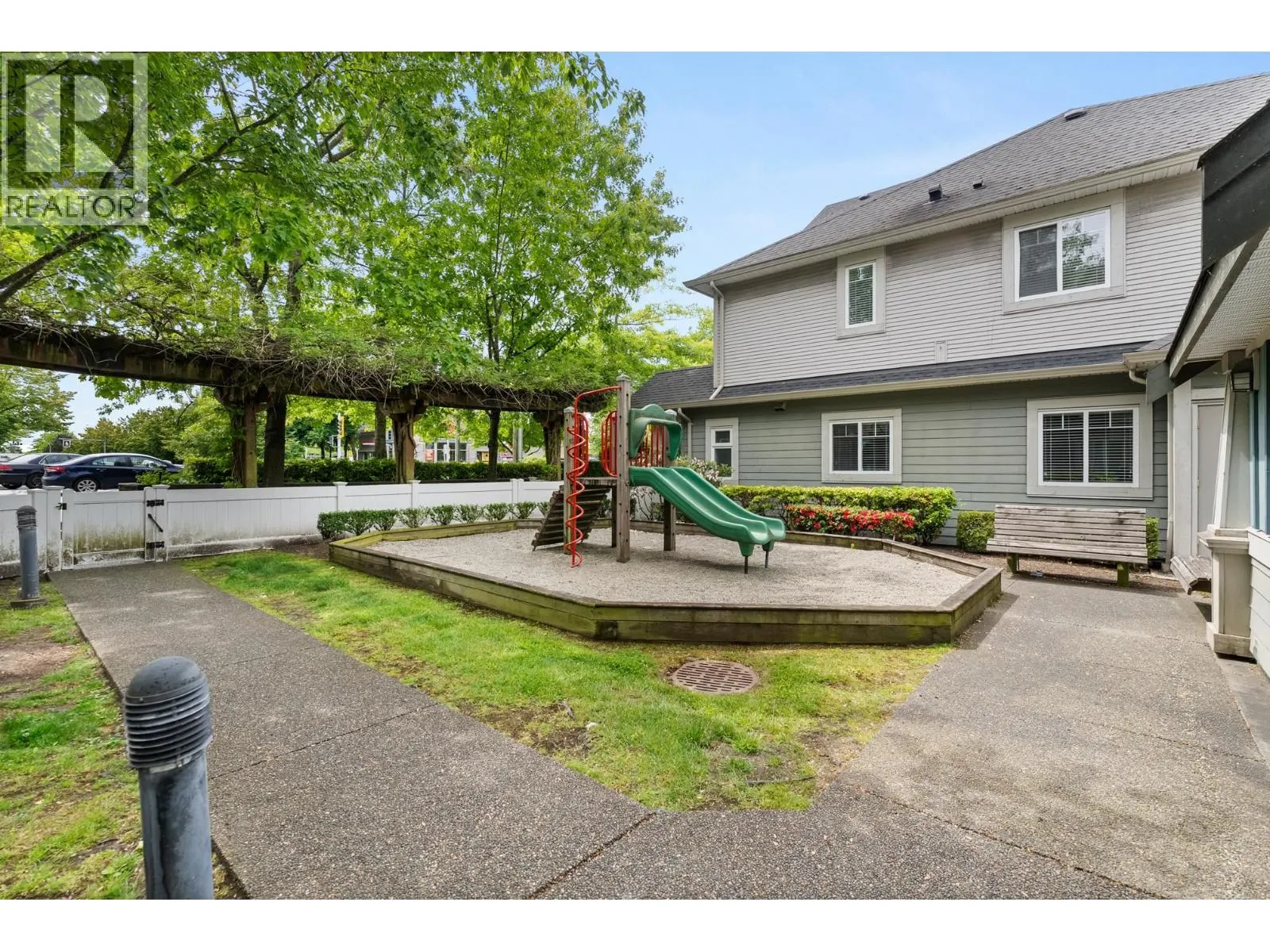 22 11393 STEVESTON HIGHWAY