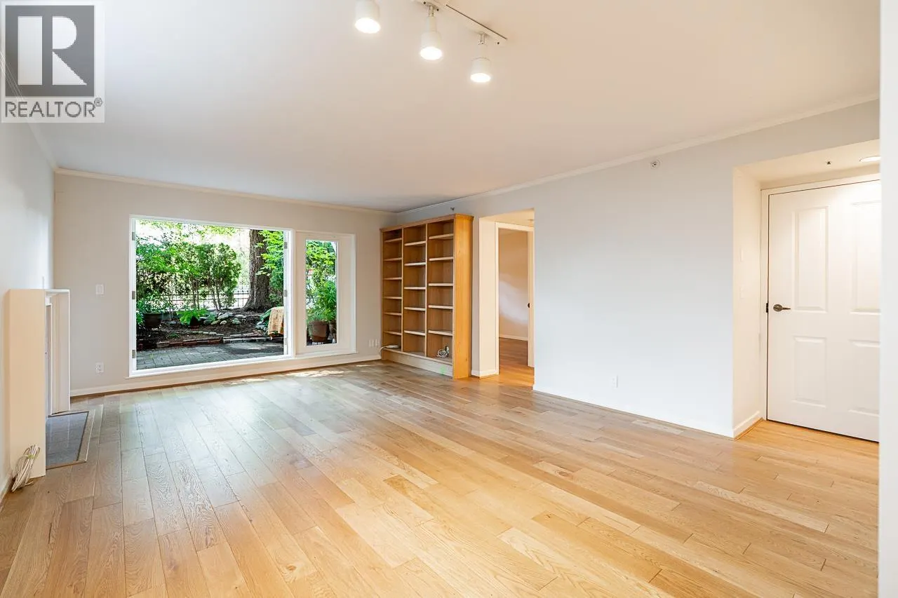 102 3188 CAMOSUN STREET