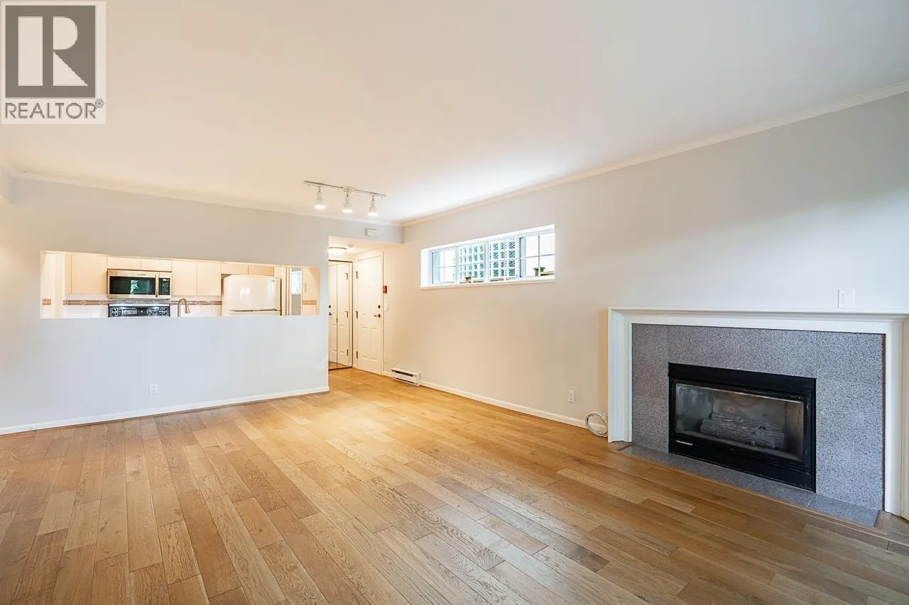 102 3188 CAMOSUN STREET