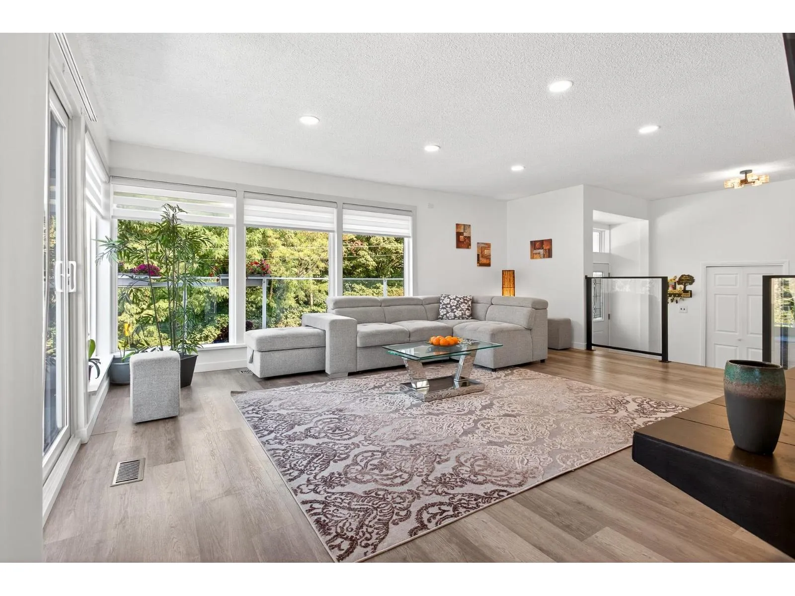 11906 100 AVENUE