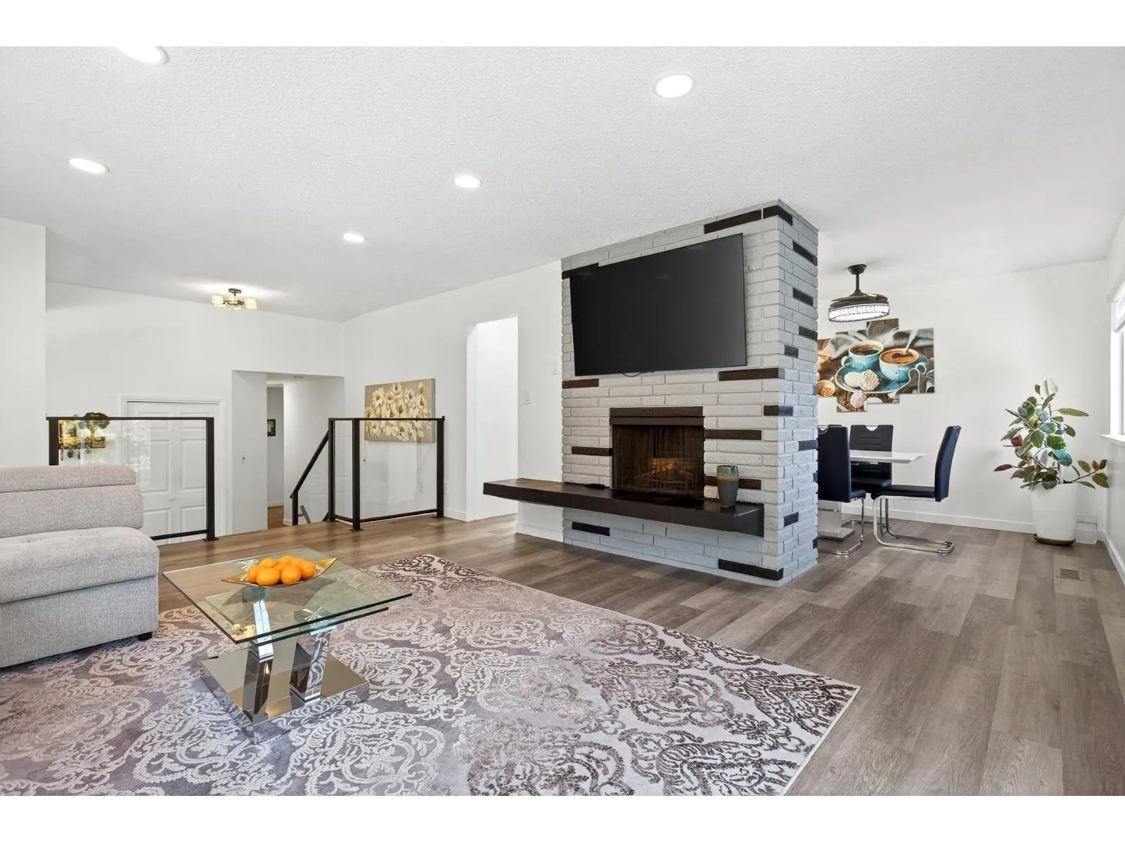 11906 100 AVENUE