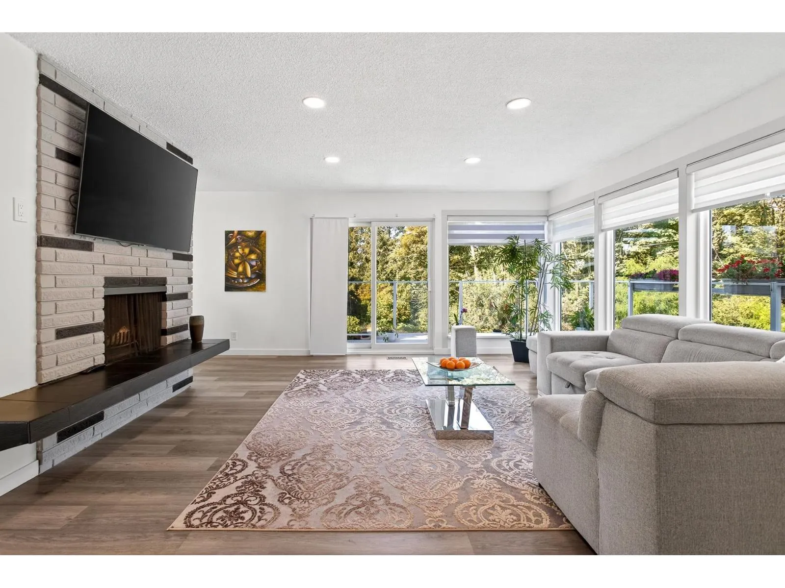11906 100 AVENUE
