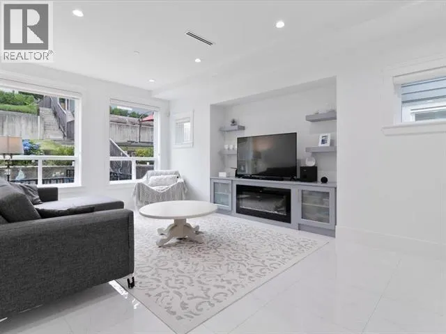 1462 PITT RIVER ROAD