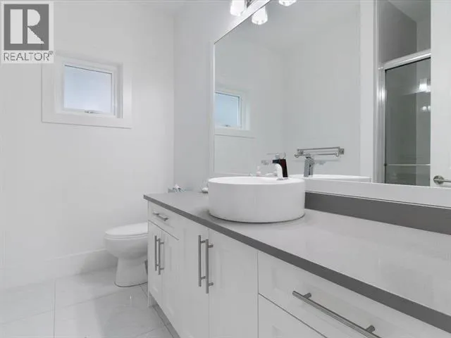 1462 PITT RIVER ROAD