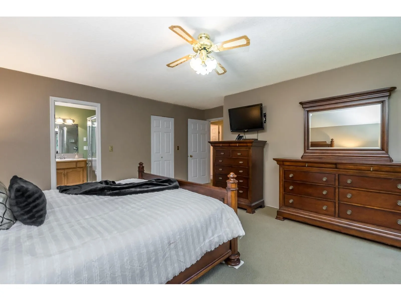 15336 KILLARNEY CLOSE
