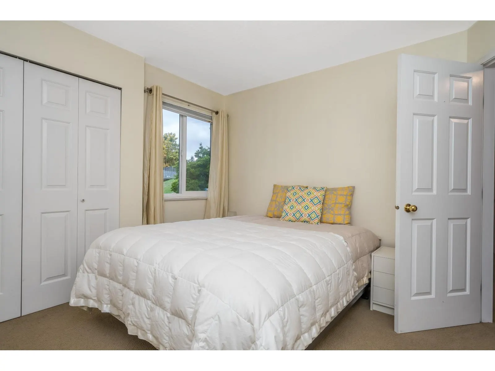 15336 KILLARNEY CLOSE