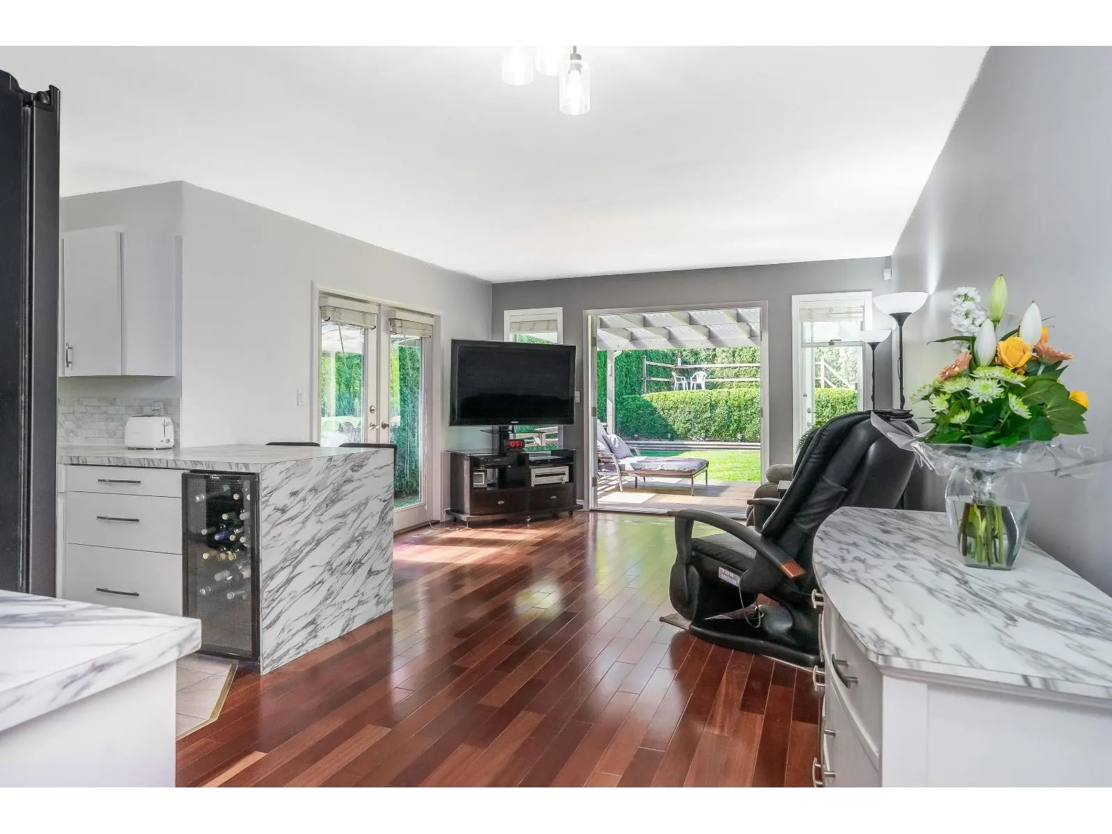 2243 MADRONA PLACE
