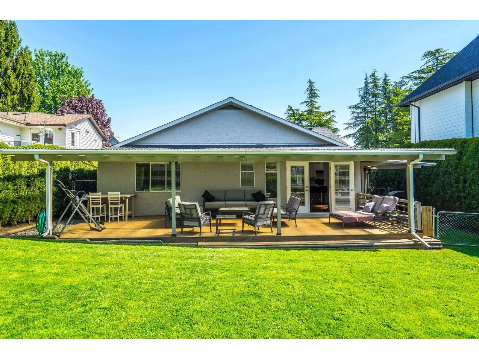 2243 MADRONA PLACE