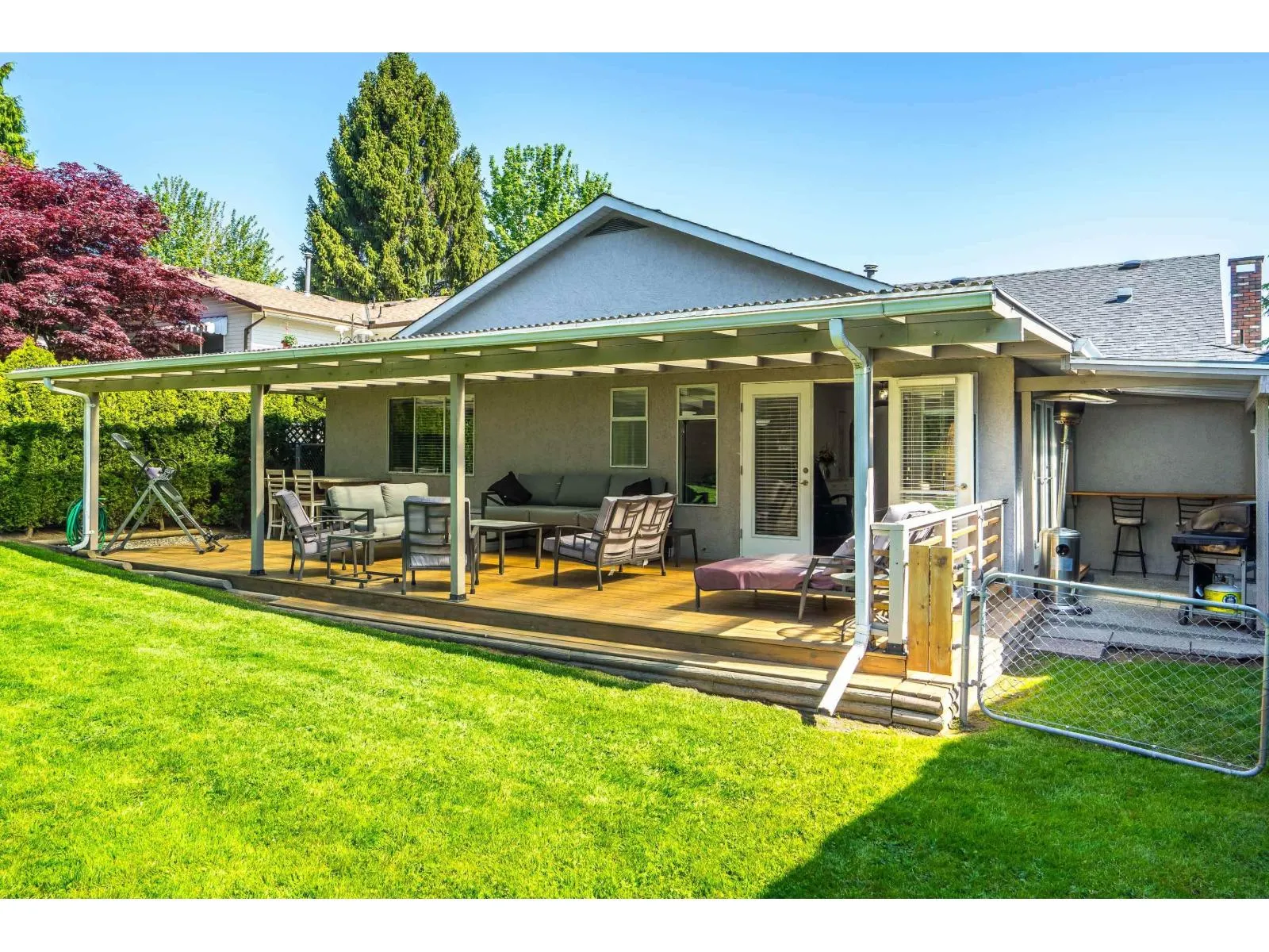 2243 MADRONA PLACE