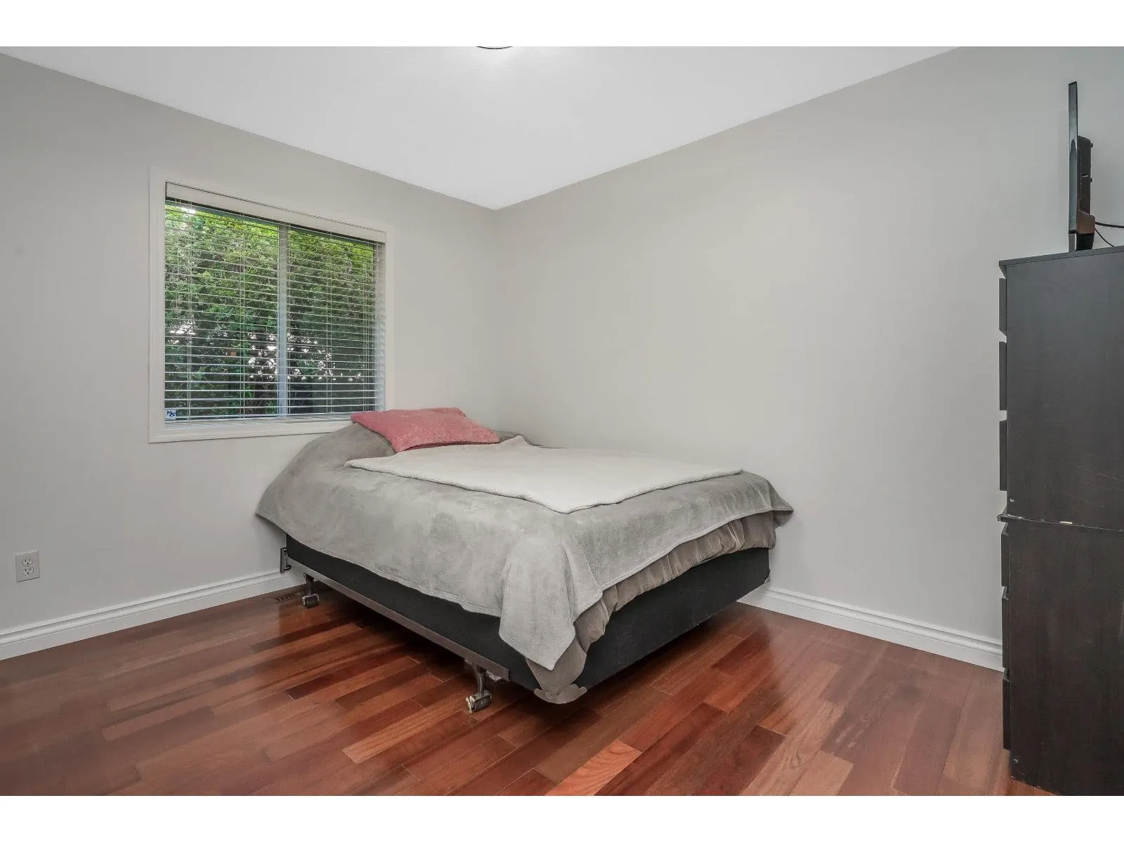 2243 MADRONA PLACE