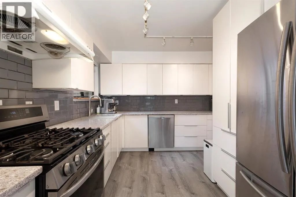 2364 MARINE DRIVE